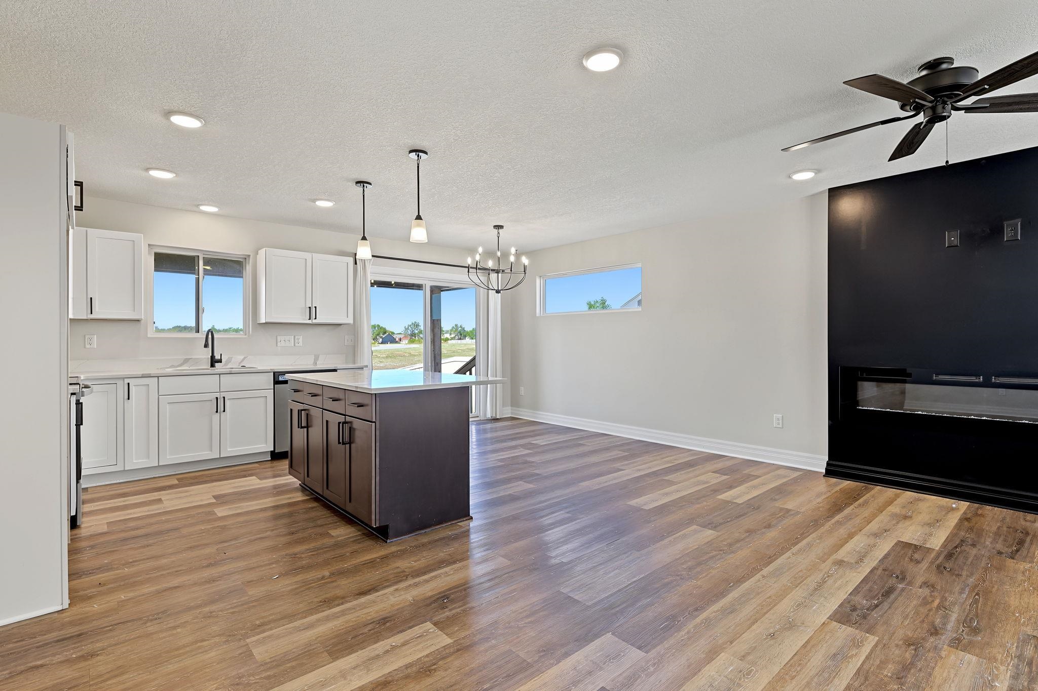 2109 S Michelle Property Photo 5