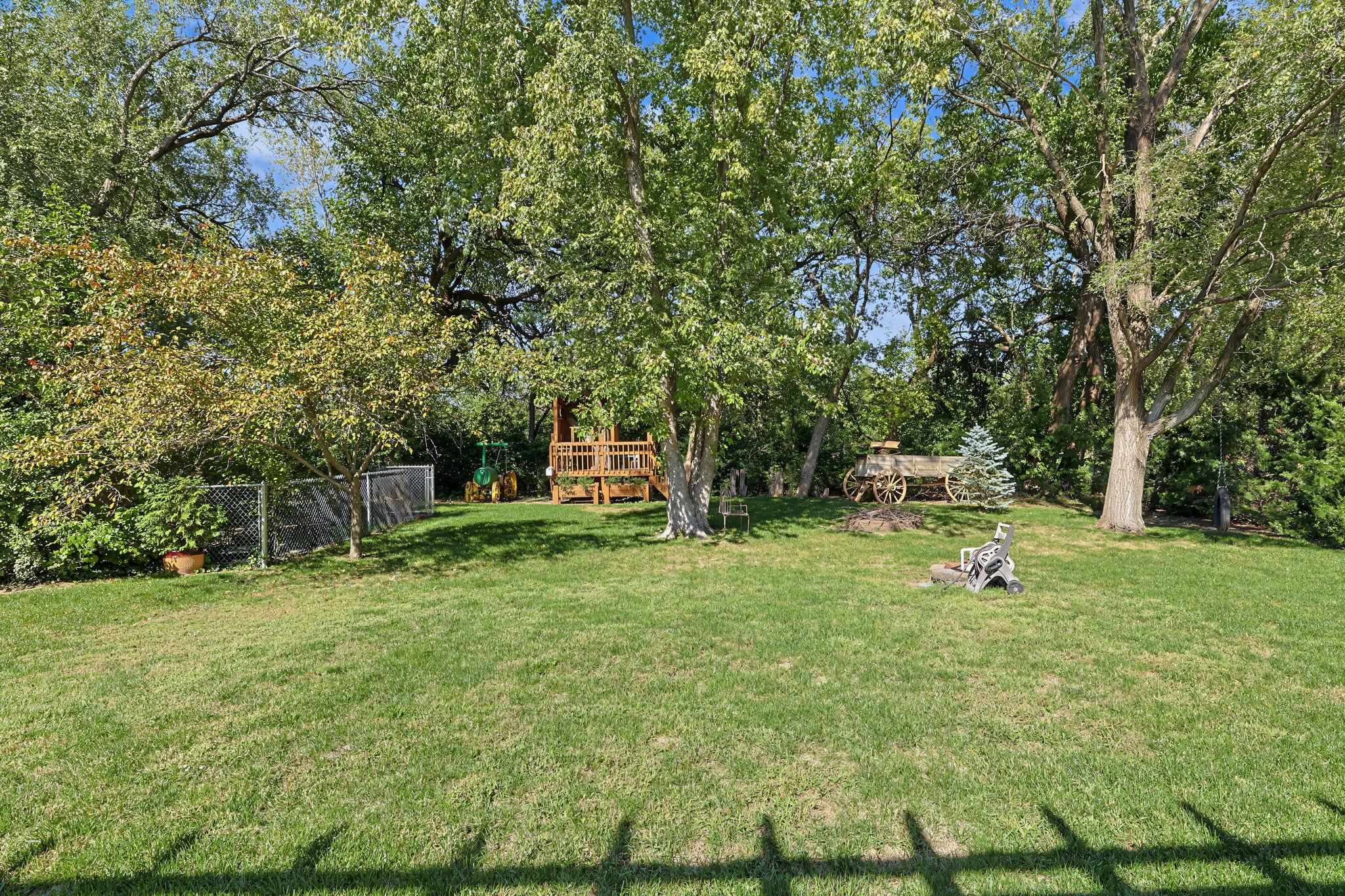 1516 E Rose Lane Property Photo 20