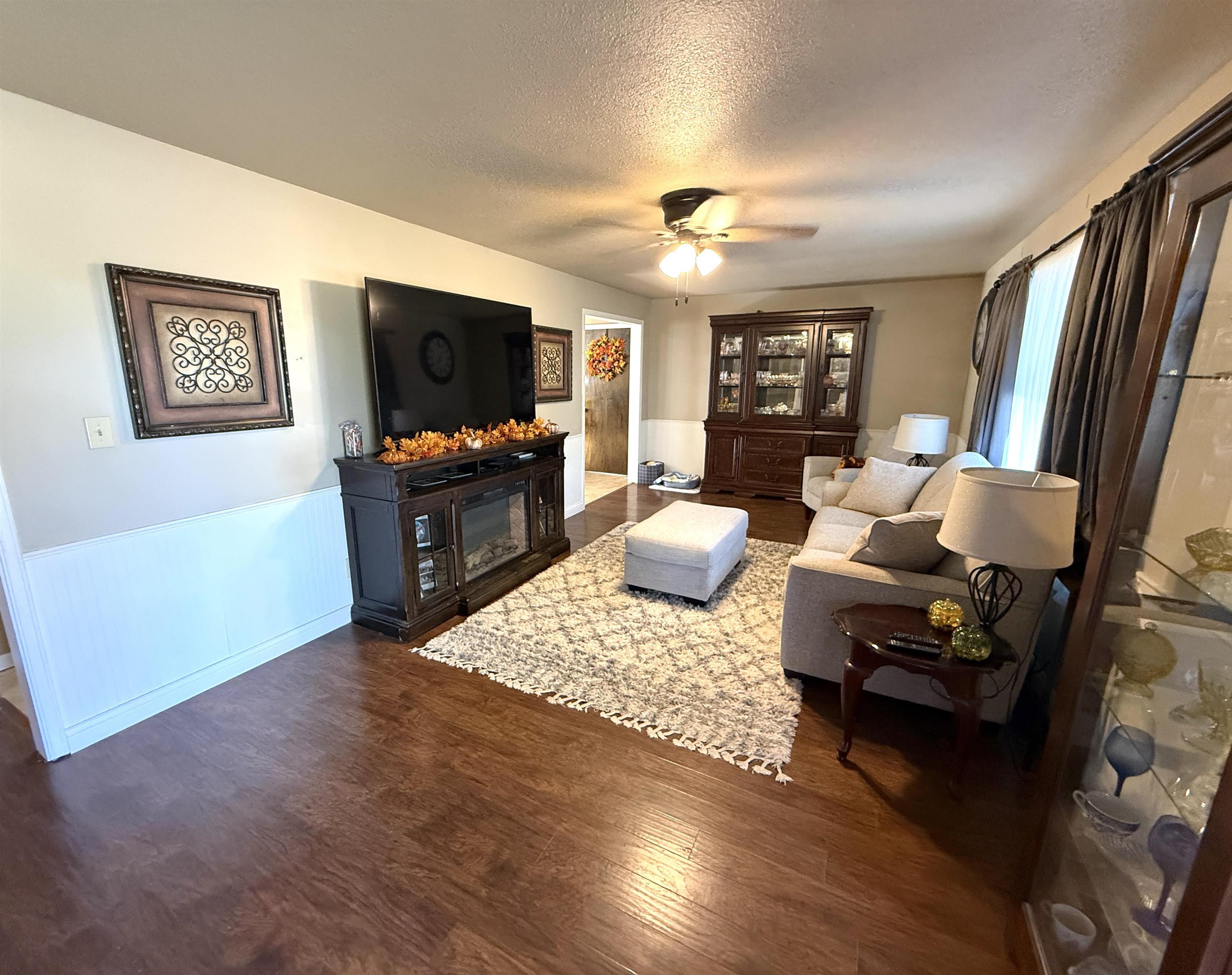 109 N Lisa Circle Property Photo 3