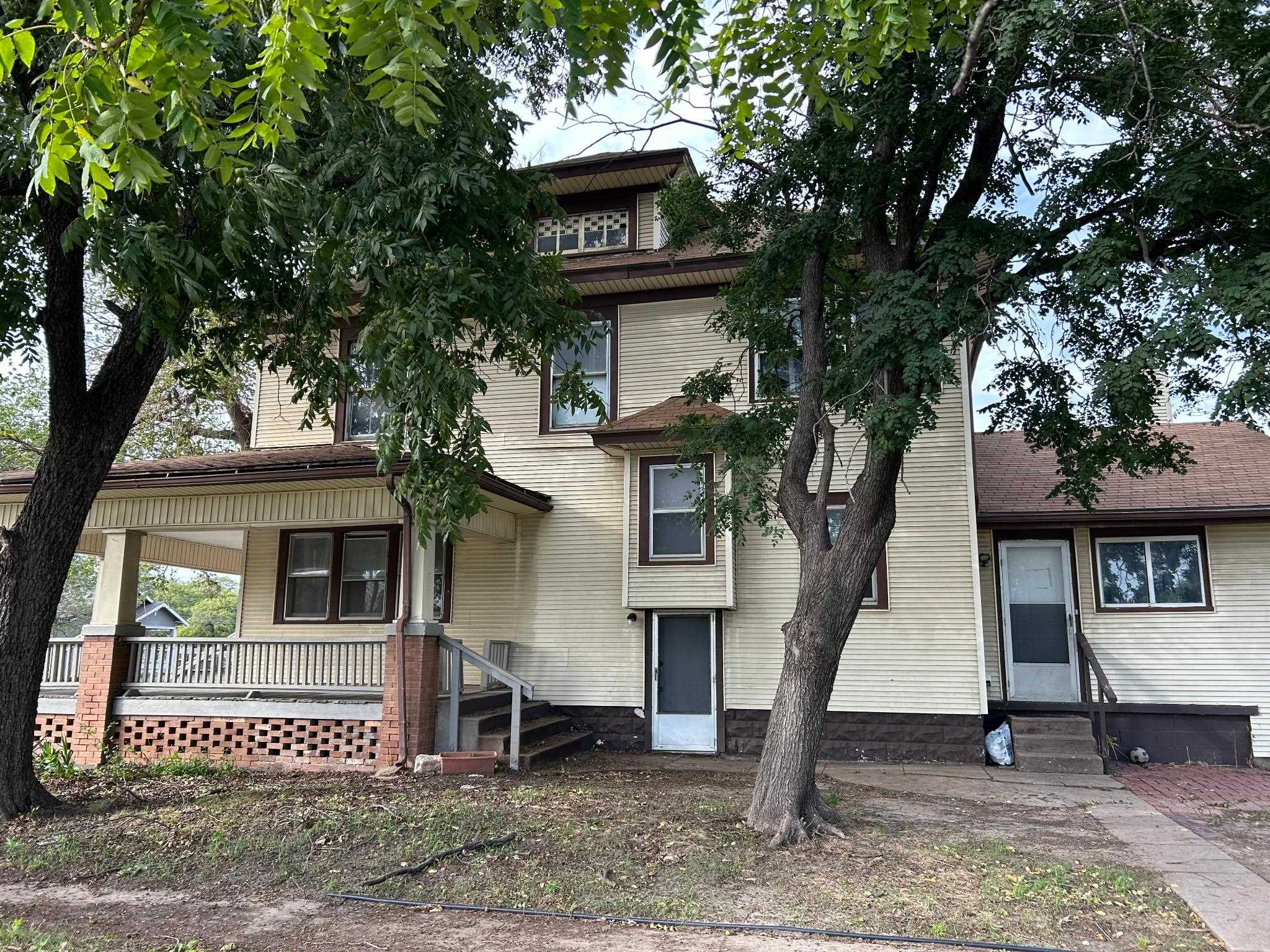 824 S Seneca Property Photo 4