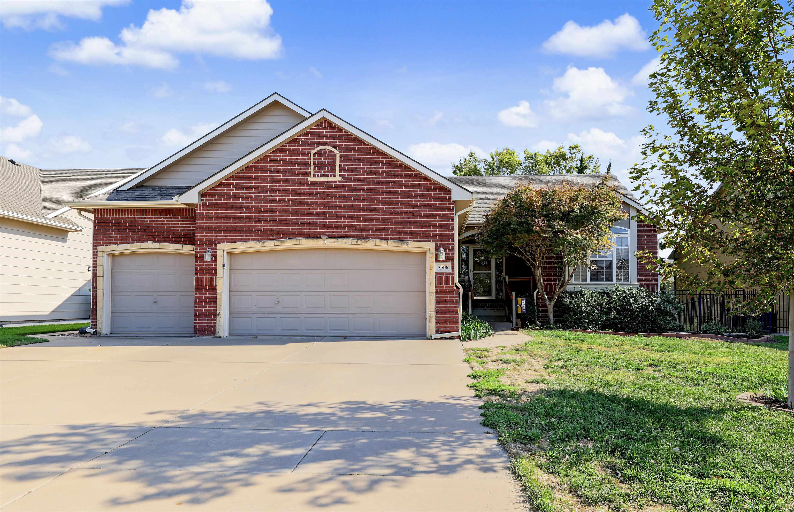 3506 N Lake Ridge Ct Property Photo 1