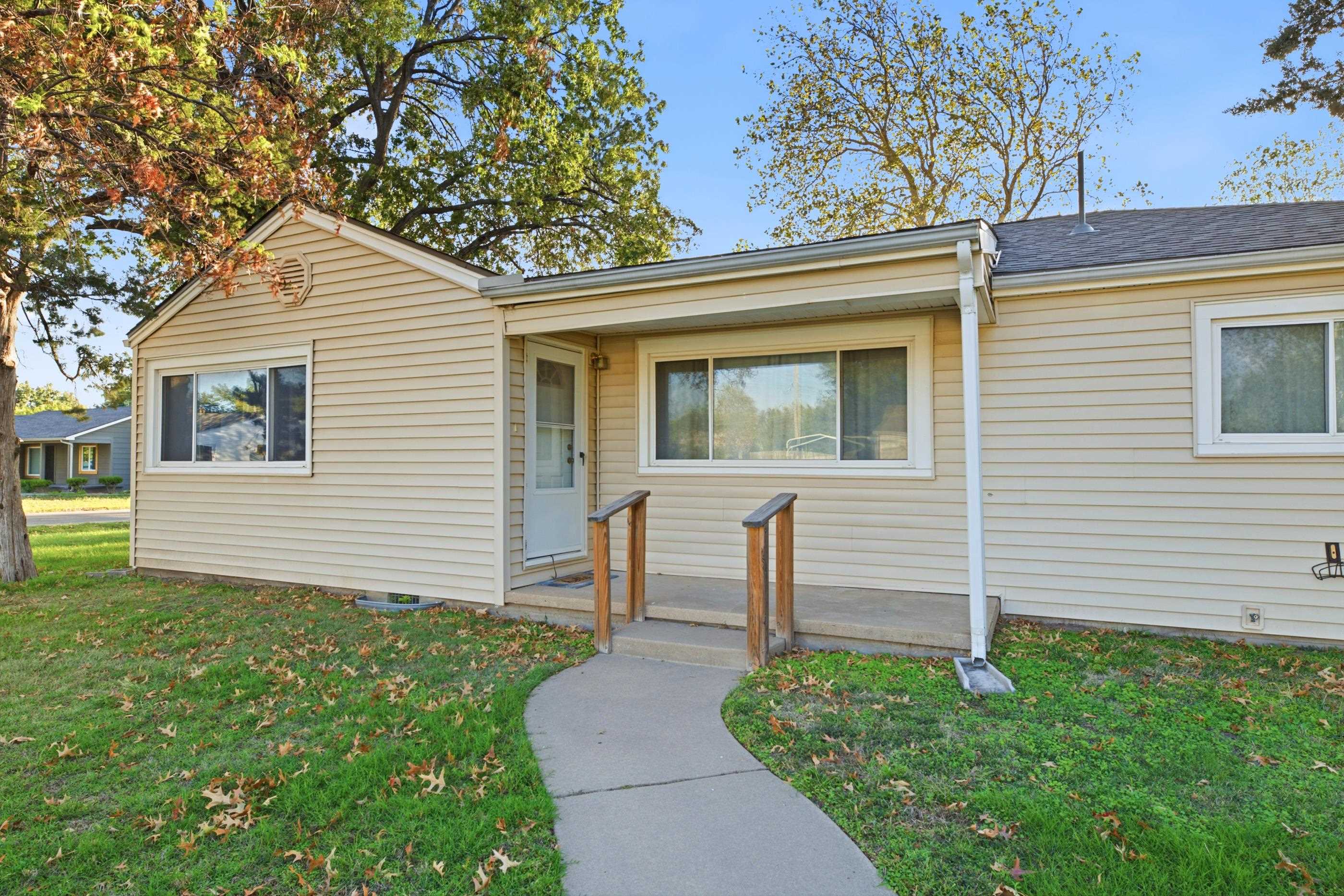 2758 N Clarence Ave. Property Photo 2