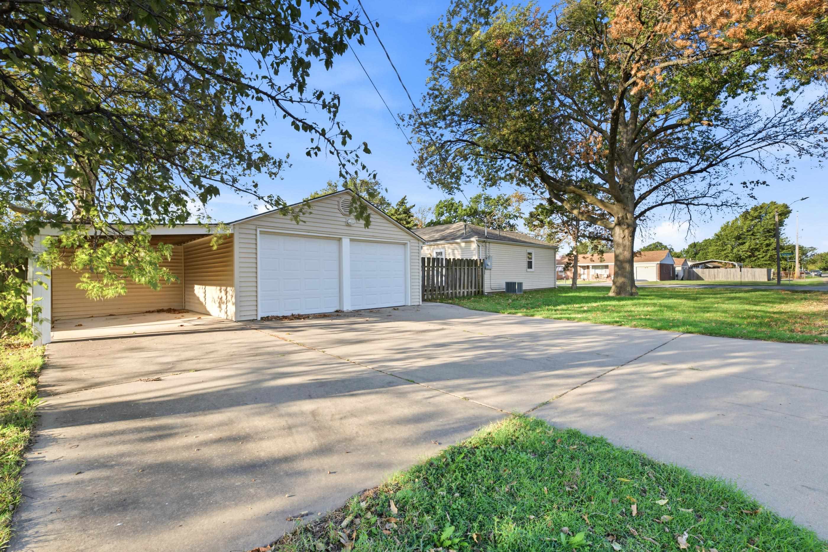 2758 N Clarence Ave. Property Photo 3