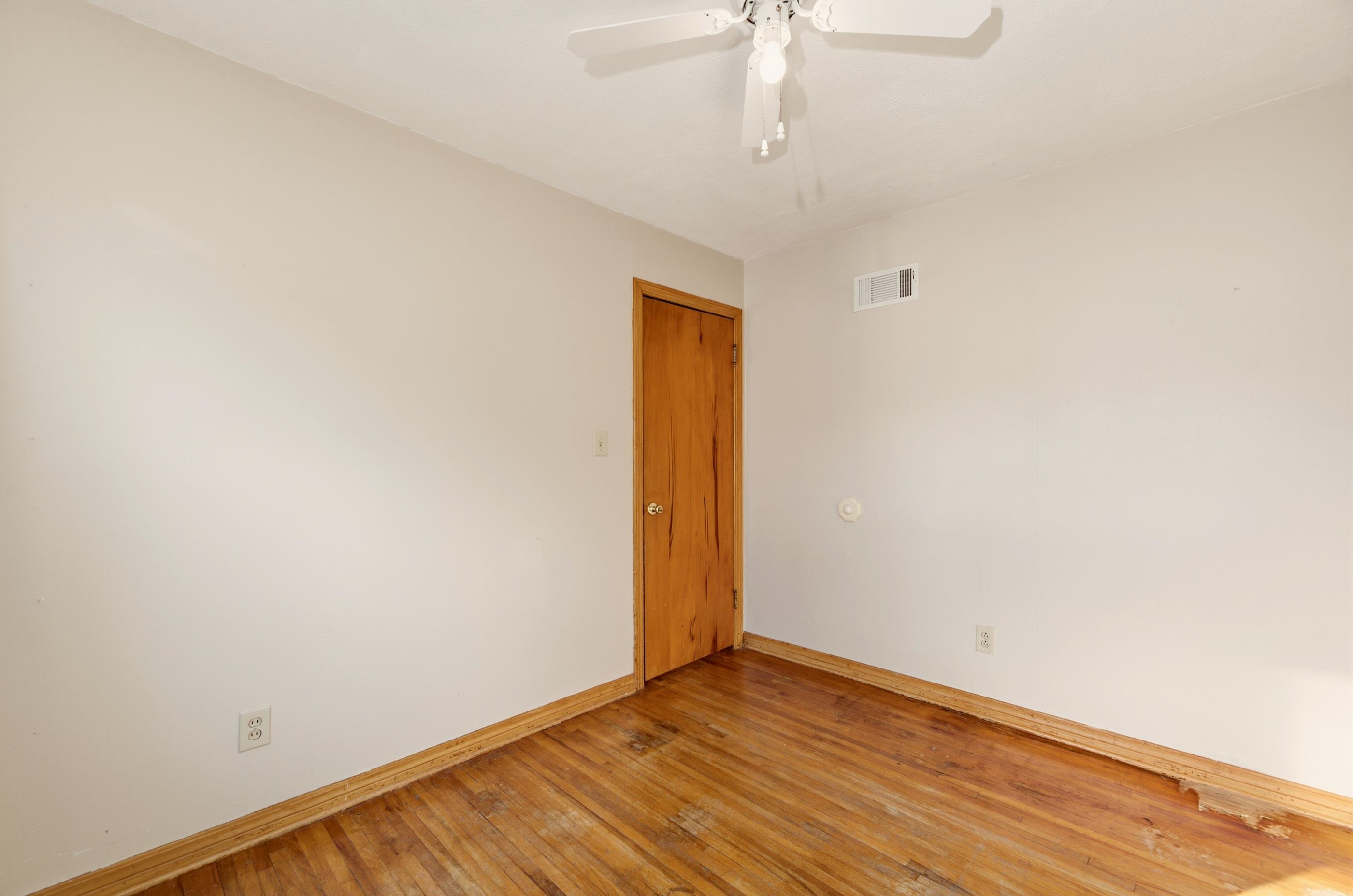 2758 N Clarence Ave. Property Photo 8