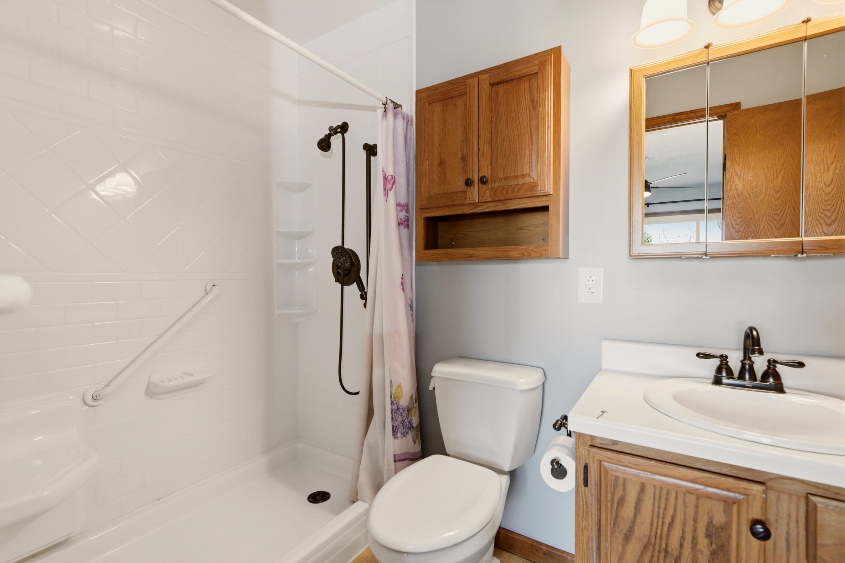 2758 N Clarence Ave. Property Photo 20