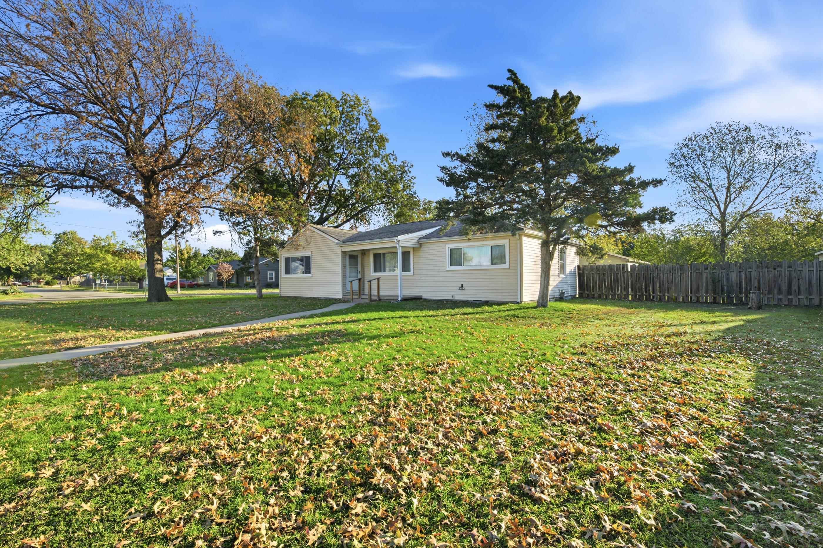 2758 N Clarence Ave. Property Photo 35