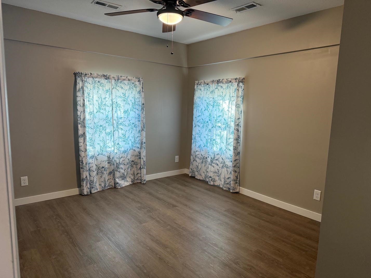 307 N Harrison Property Photo 5