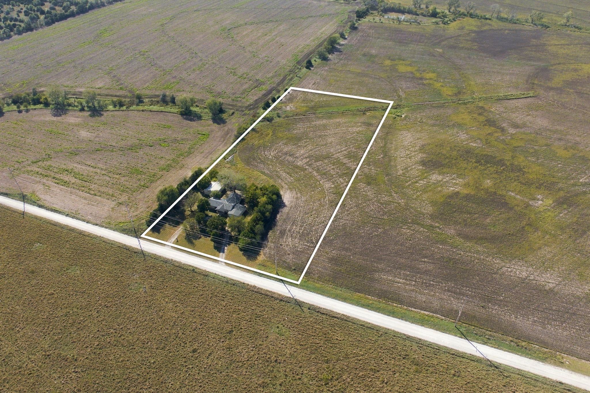 22215 Sw Indianola Rd Property Photo 2