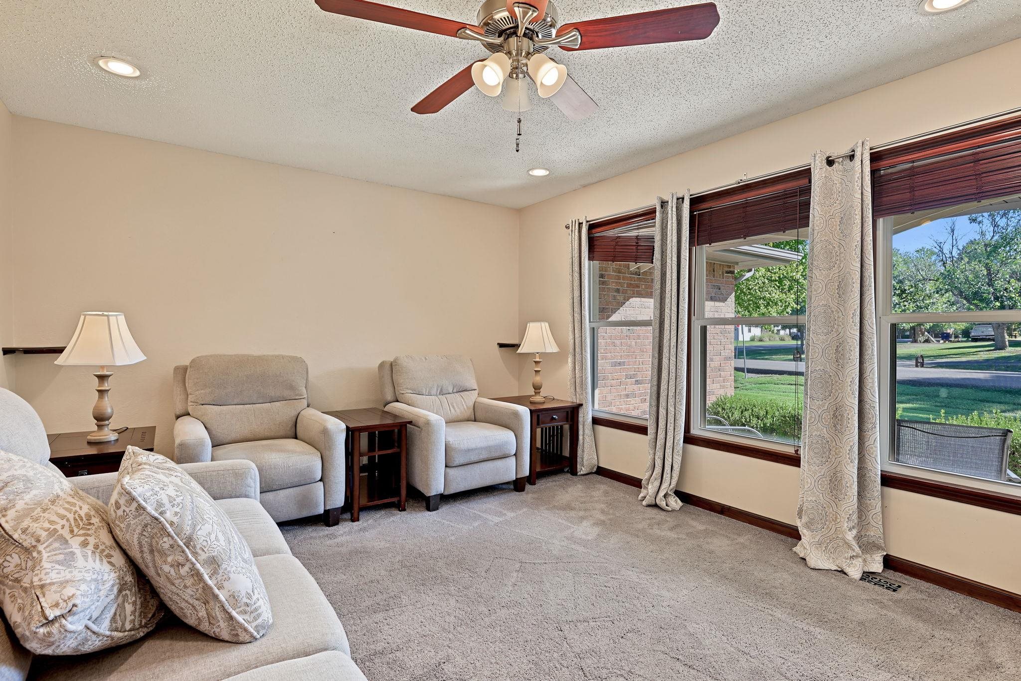445 N Ohio St Property Photo 6