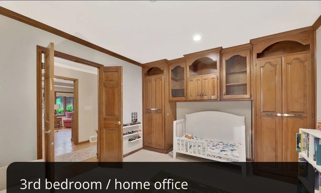 414 Courtleigh Dr Property Photo 5