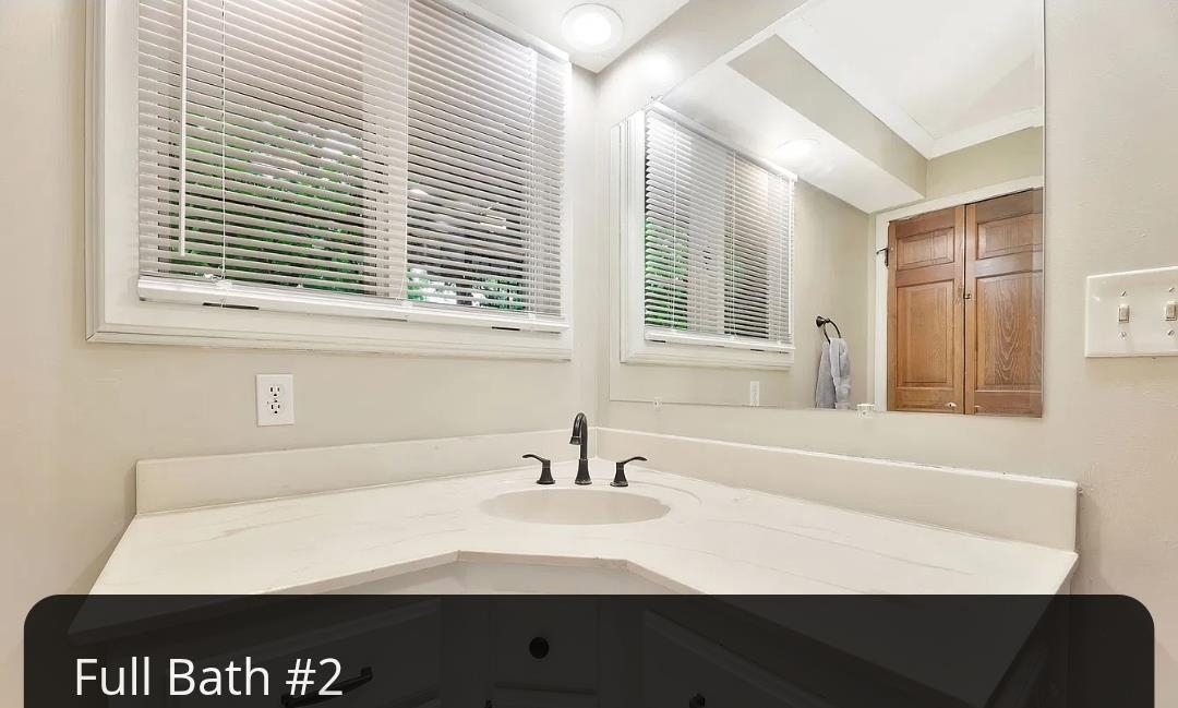 414 Courtleigh Dr Property Photo 8