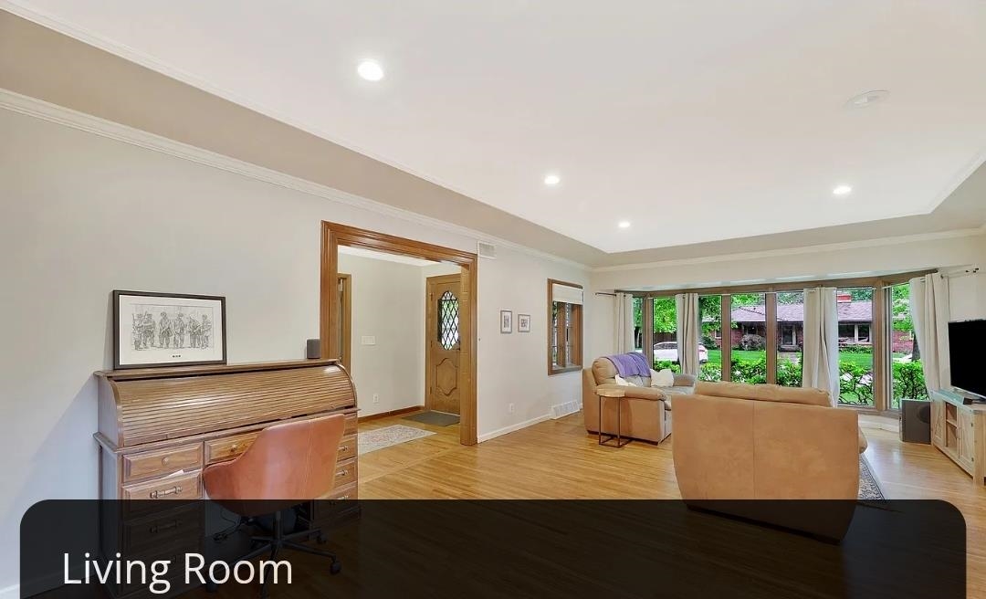 414 Courtleigh Dr Property Photo 26