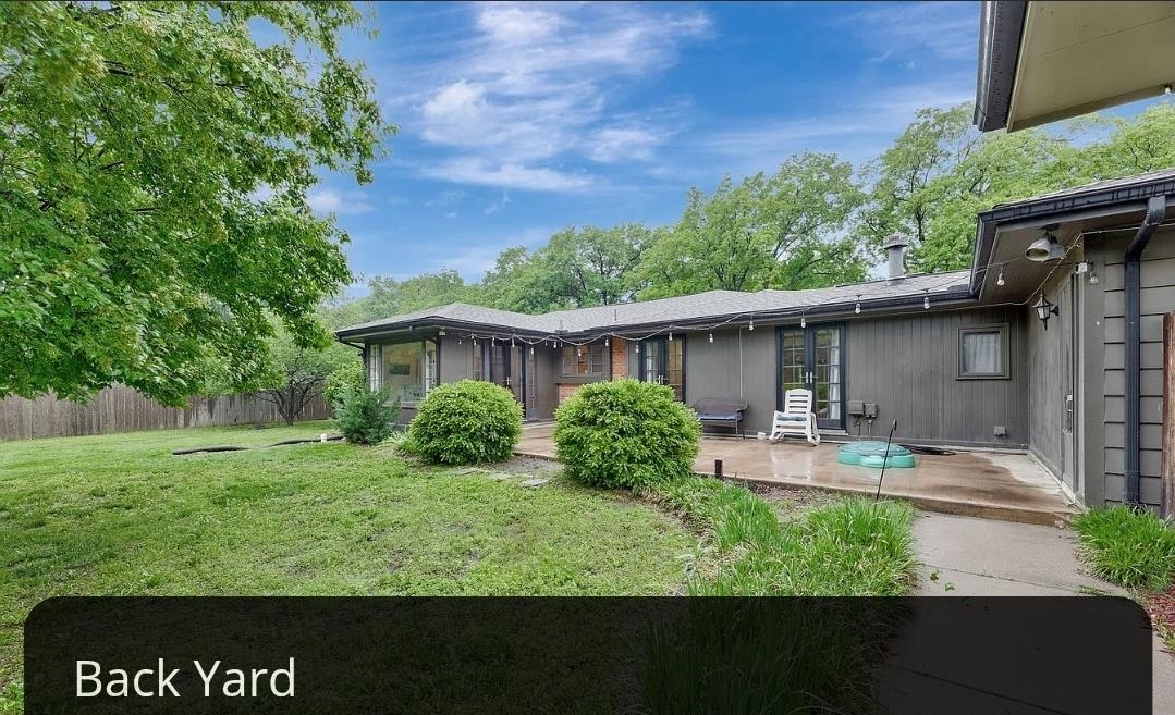 414 Courtleigh Dr Property Photo 32