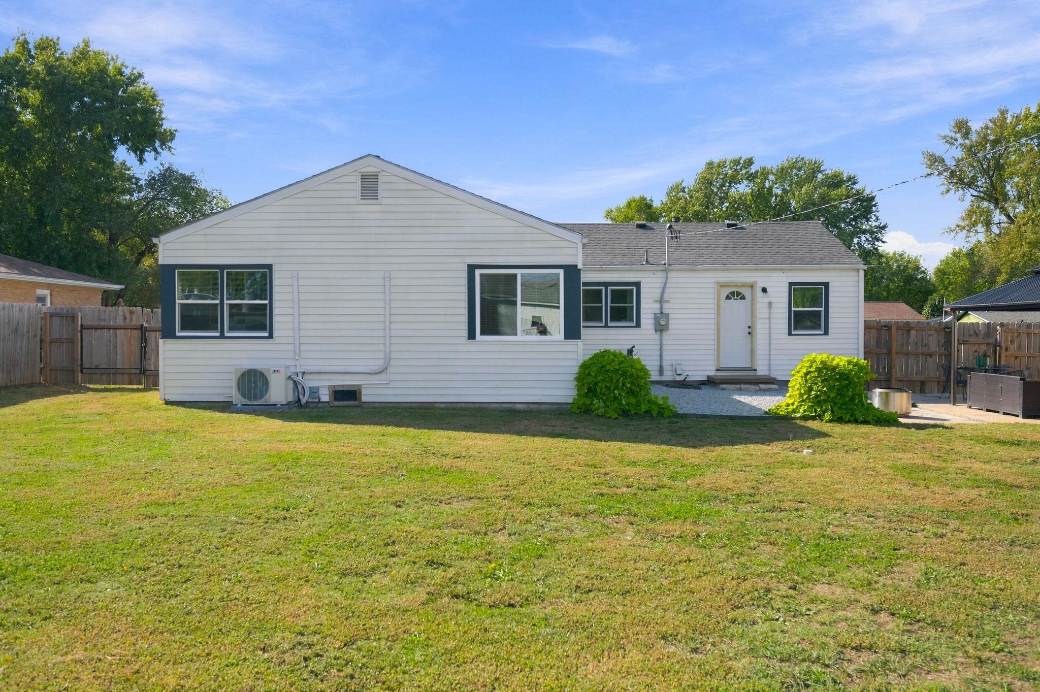 1106 N Taylor Property Photo 21