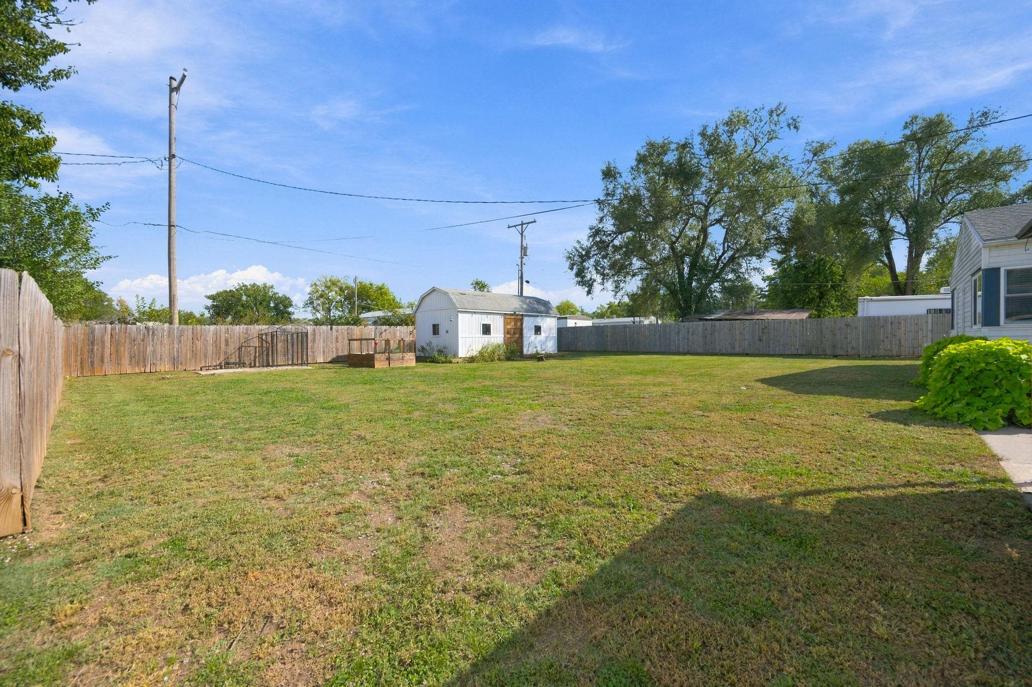 1106 N Taylor Property Photo 26