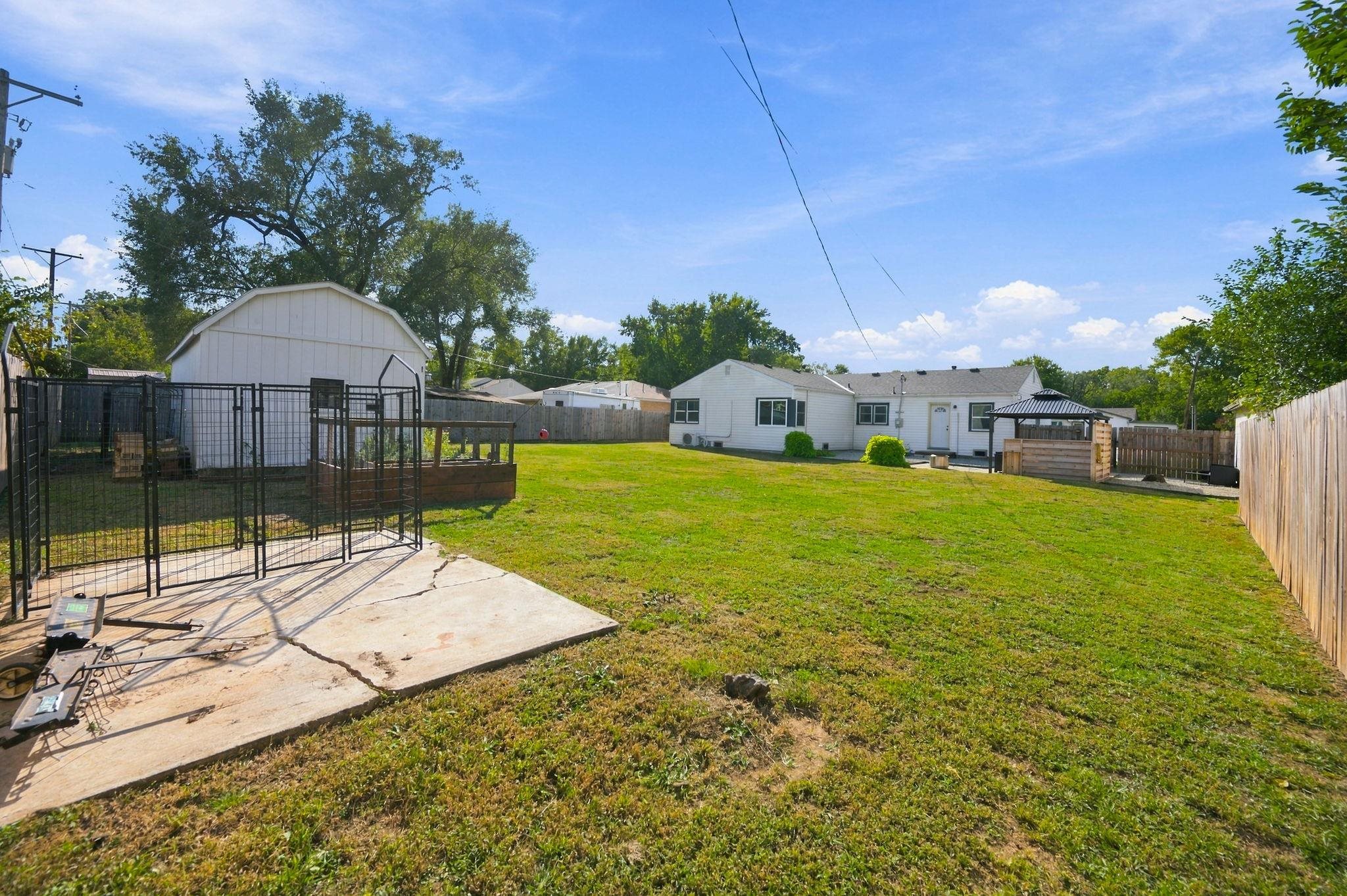 1106 N Taylor Property Photo 27