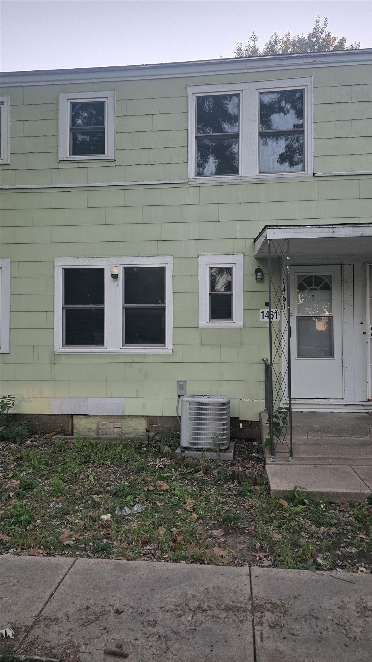 1461 S Pershing Ct Property Photo 1