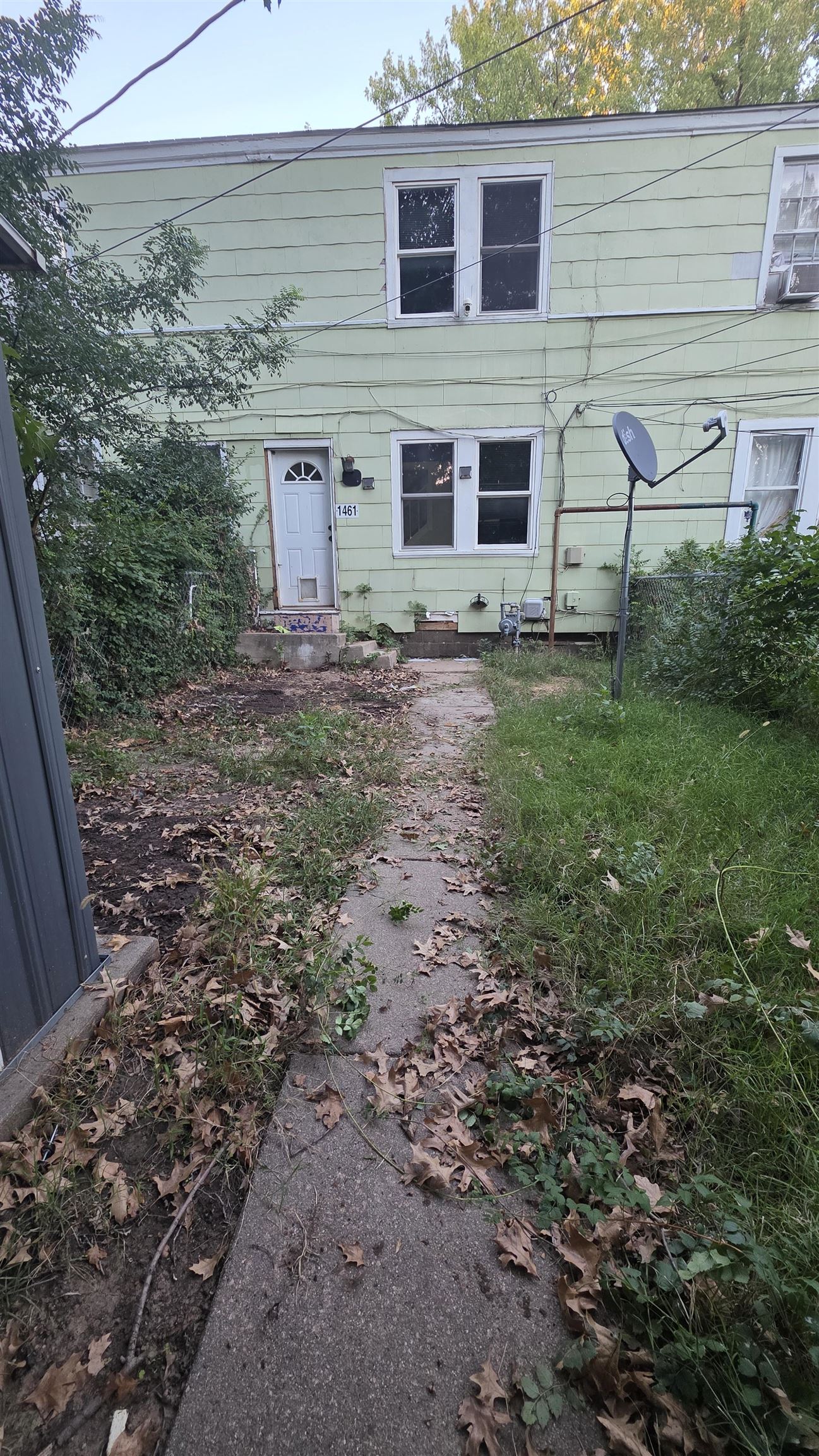 1461 S Pershing Ct Property Photo 2