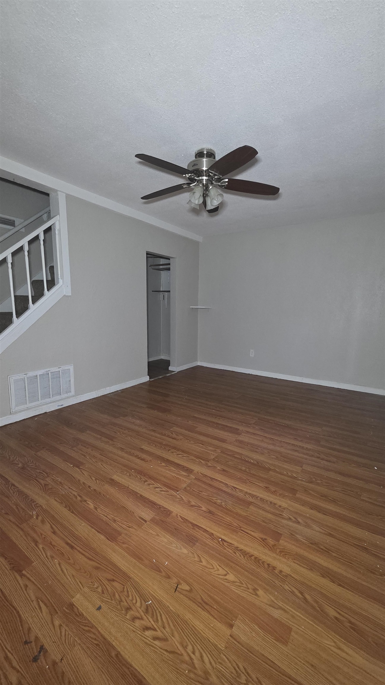 1461 S Pershing Ct Property Photo 3