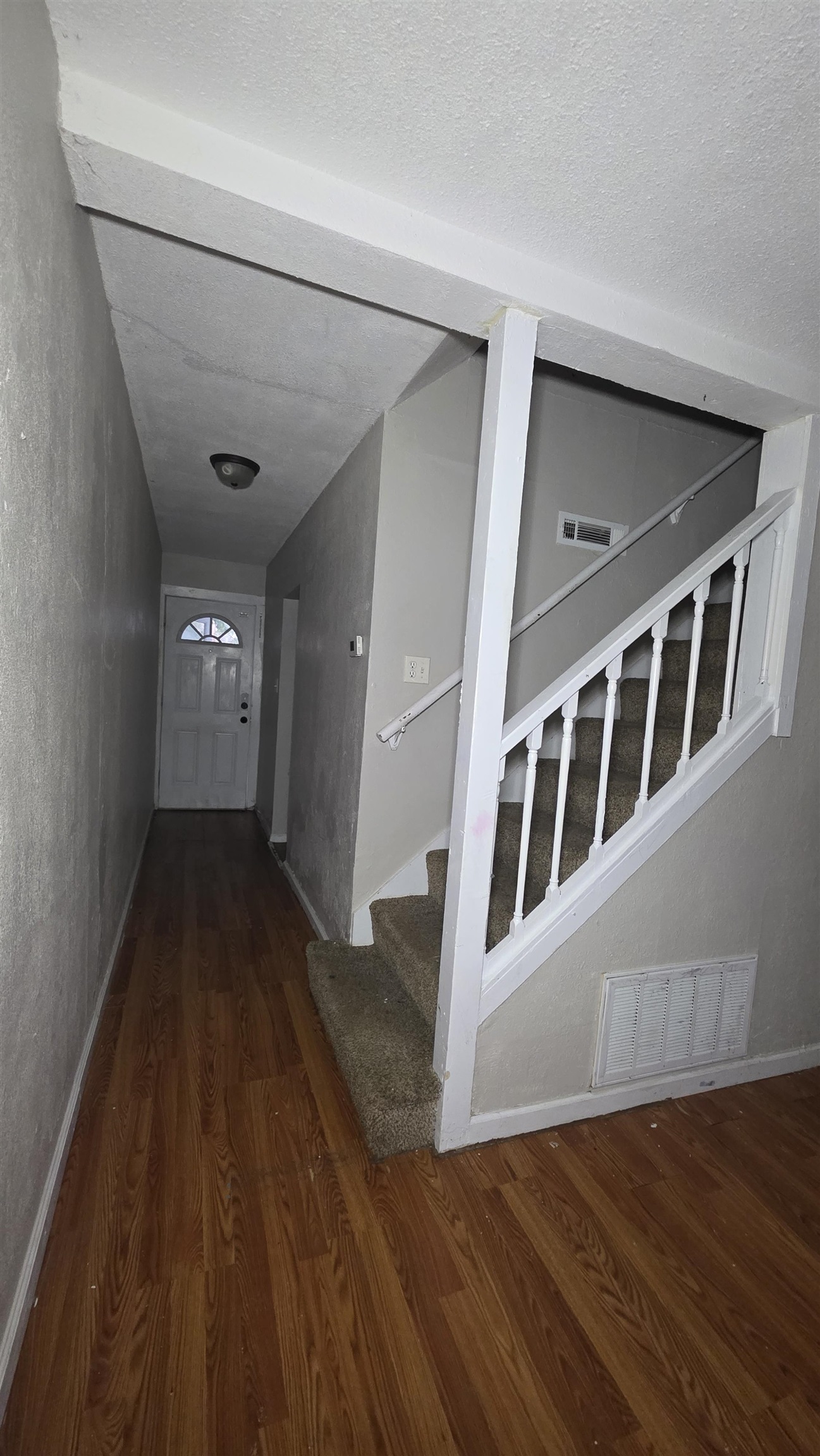 1461 S Pershing Ct Property Photo 4