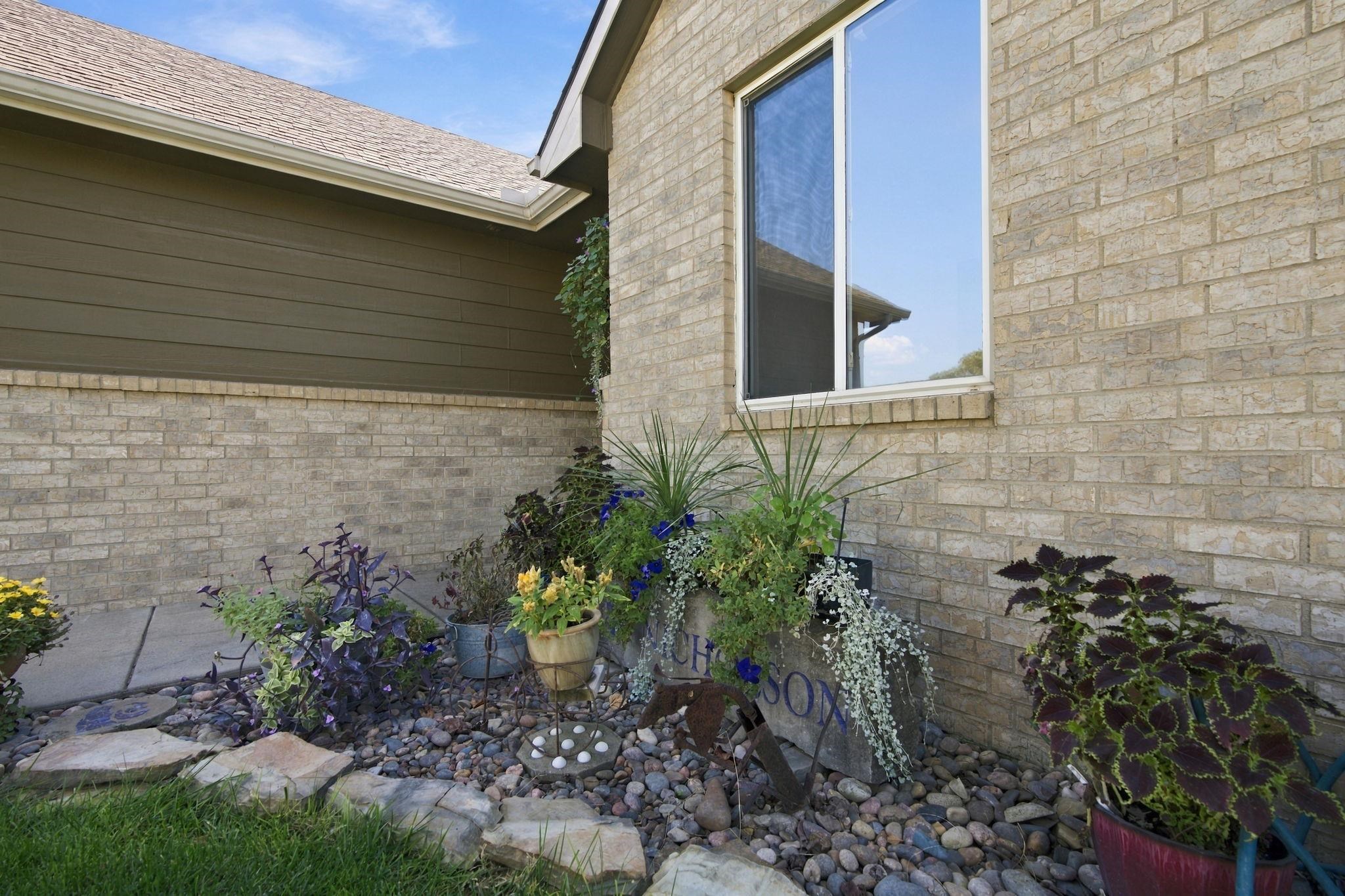 1708 N Cleary Ln Property Photo 3