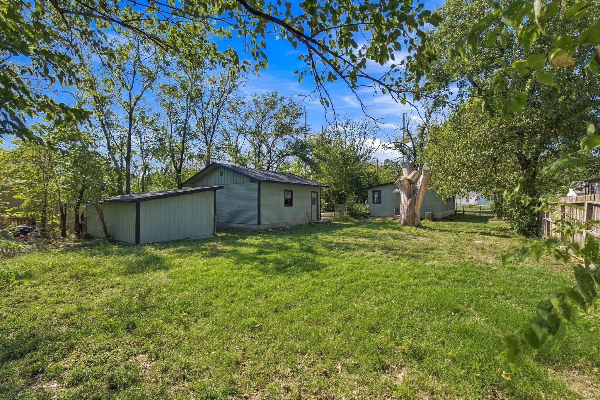 1116 N Saint Paul Property Photo 24
