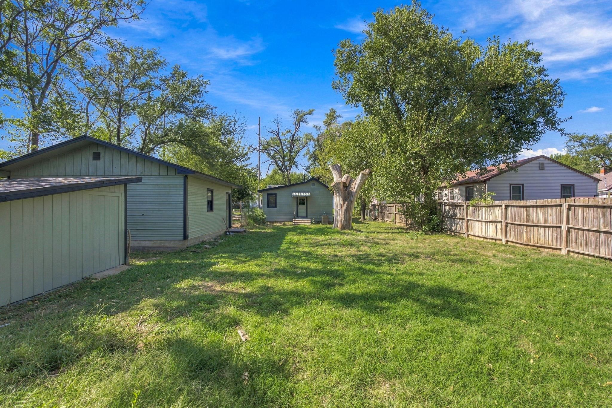 1116 N Saint Paul Property Photo 25
