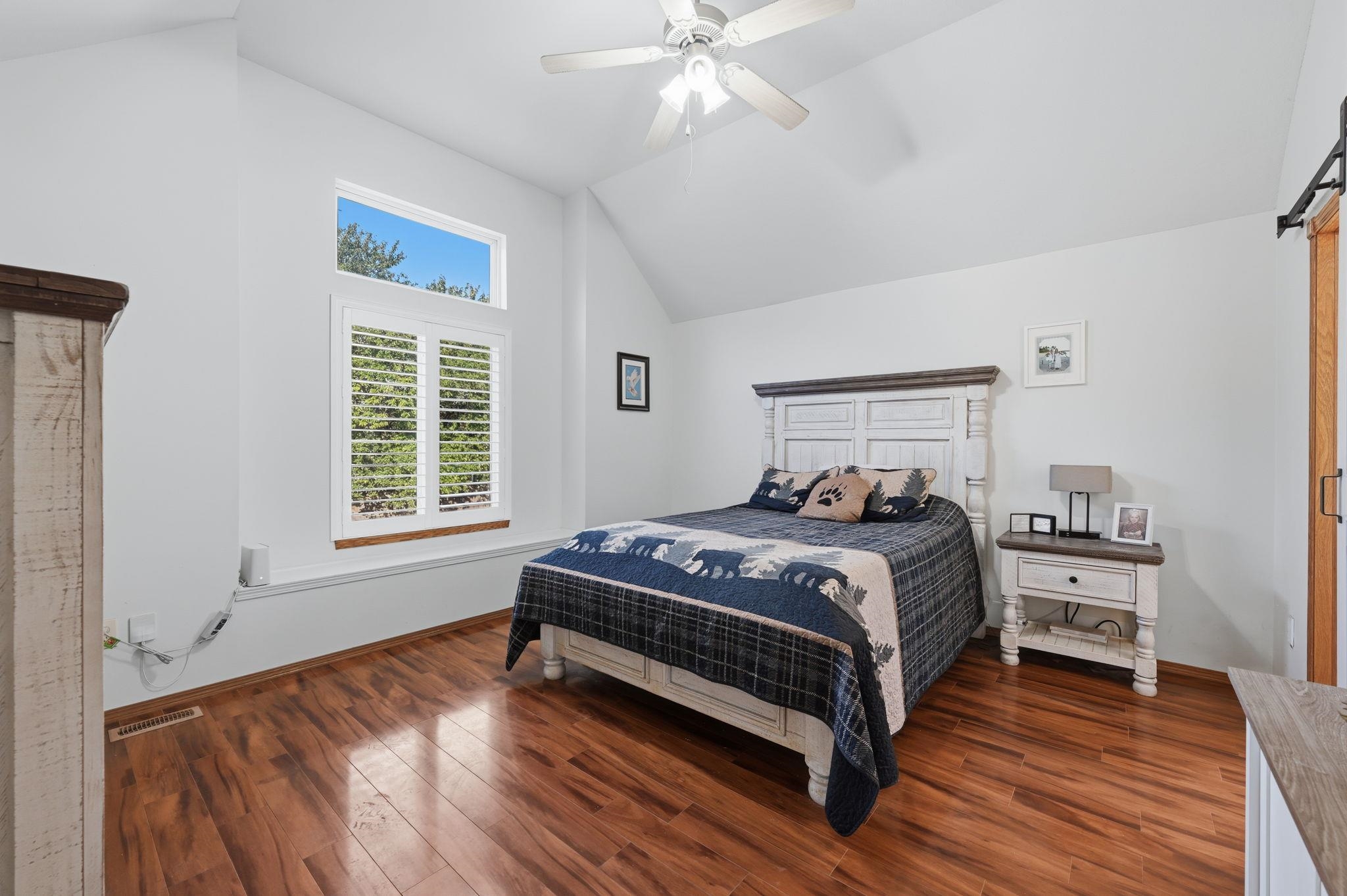 2419 S Westgate Property Photo 11