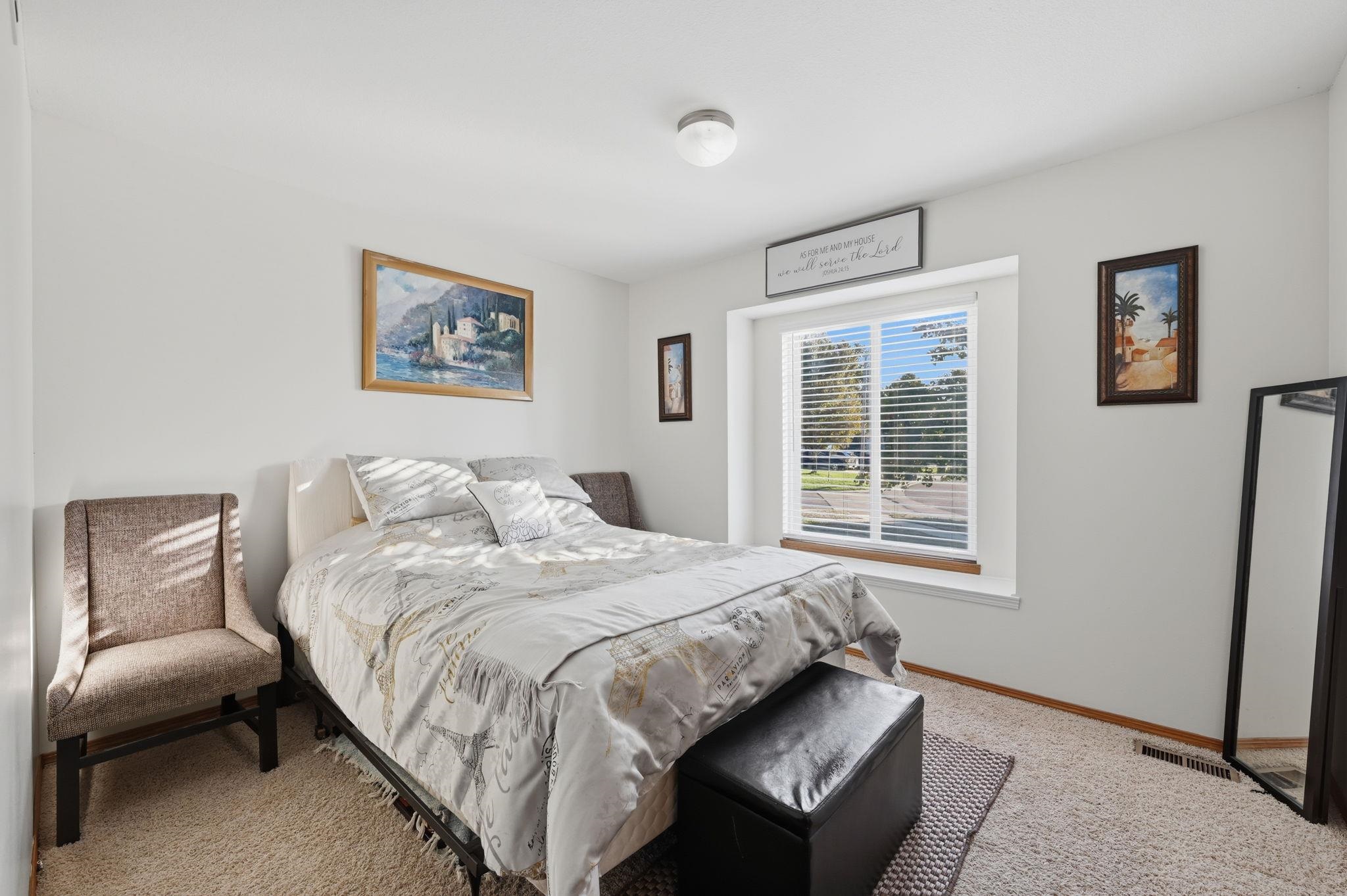 2419 S Westgate Property Photo 15