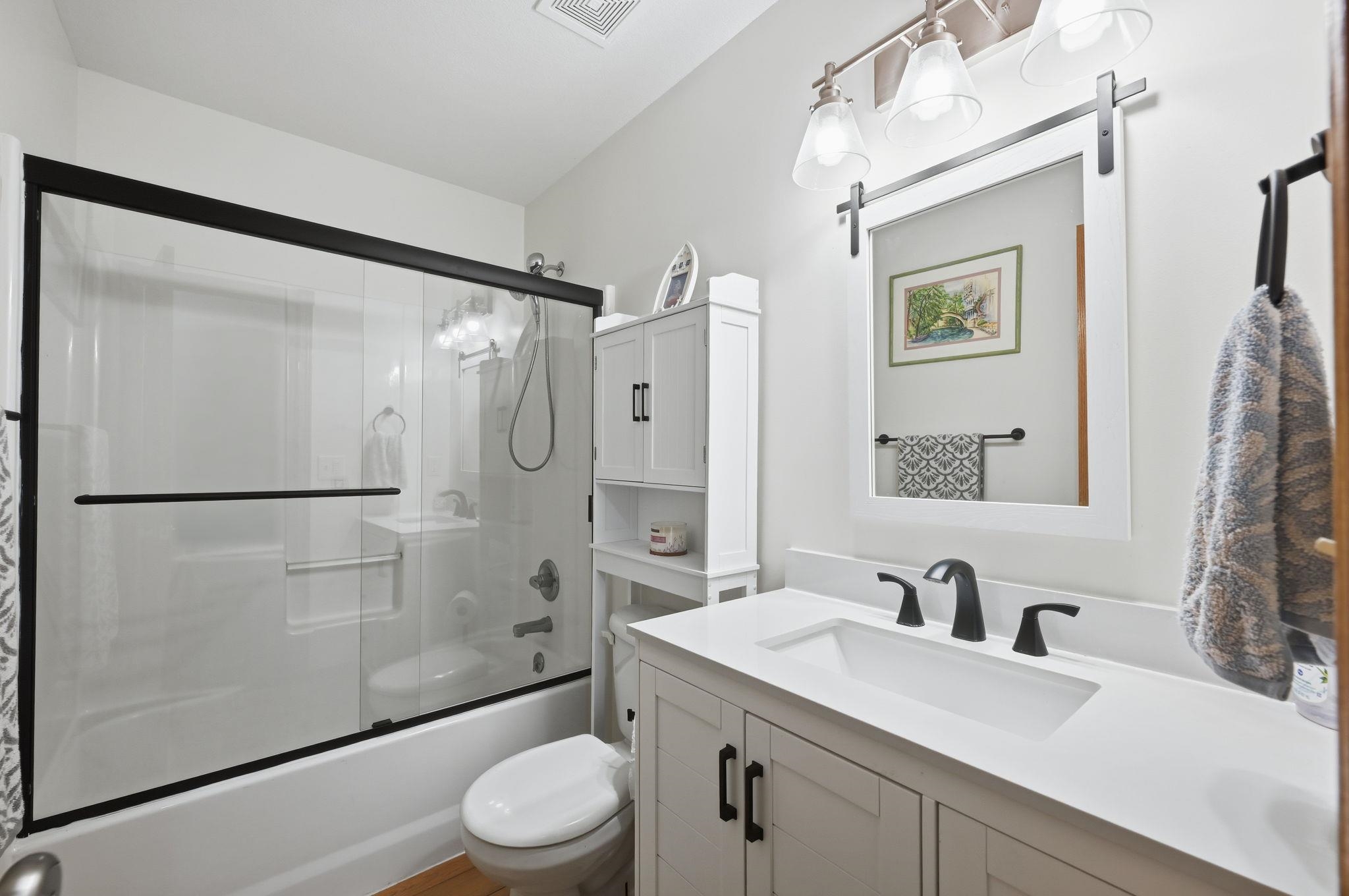 2419 S Westgate Property Photo 16