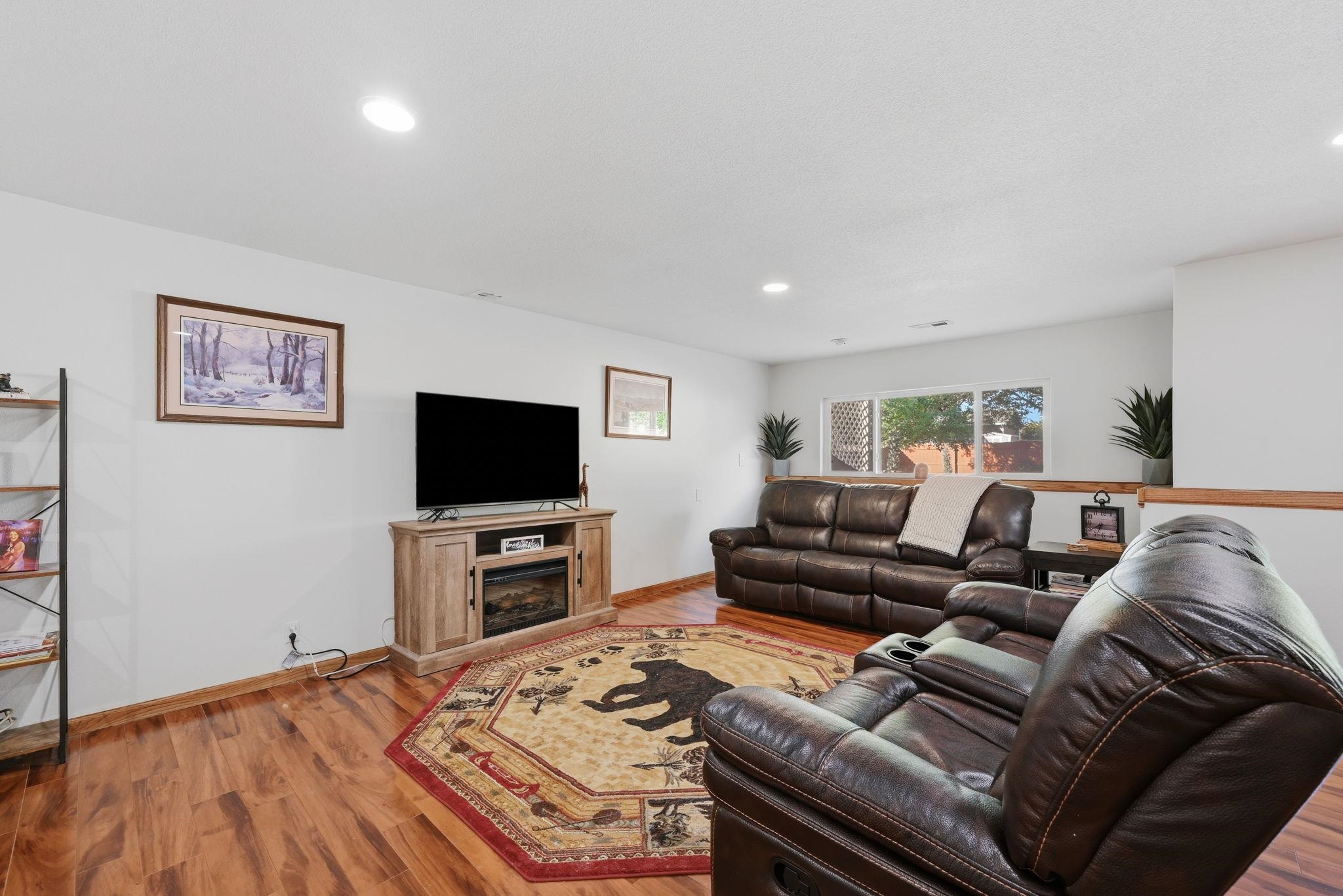 2419 S Westgate Property Photo 18