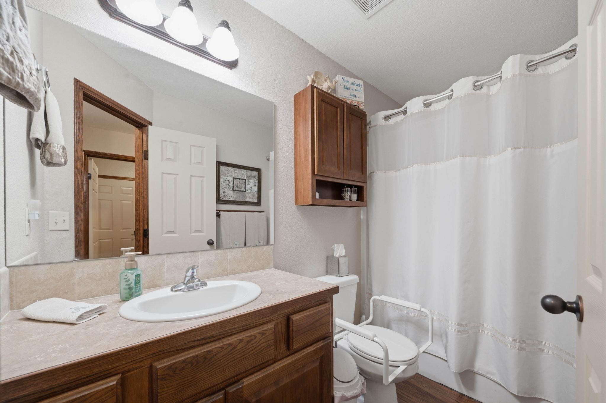 2410 S Fieldcrest Cir Property Photo 16