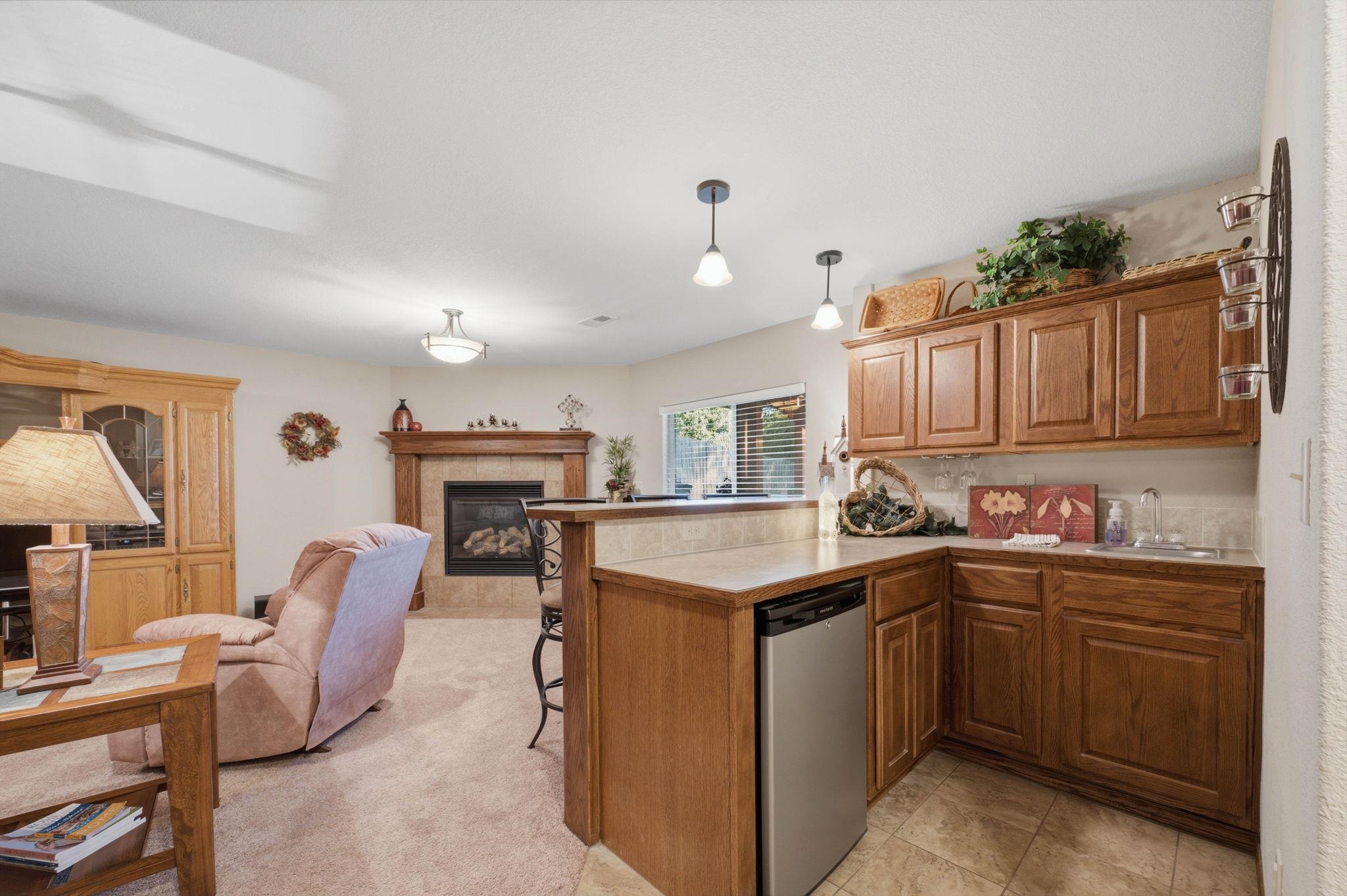 2410 S Fieldcrest Cir Property Photo 19