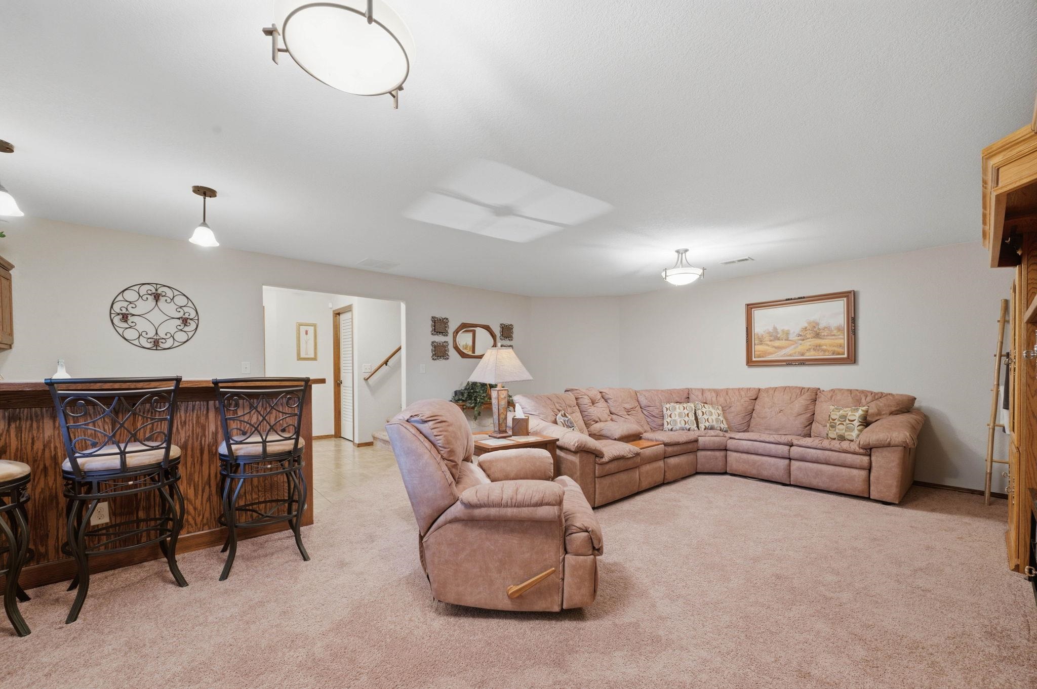 2410 S Fieldcrest Cir Property Photo 20