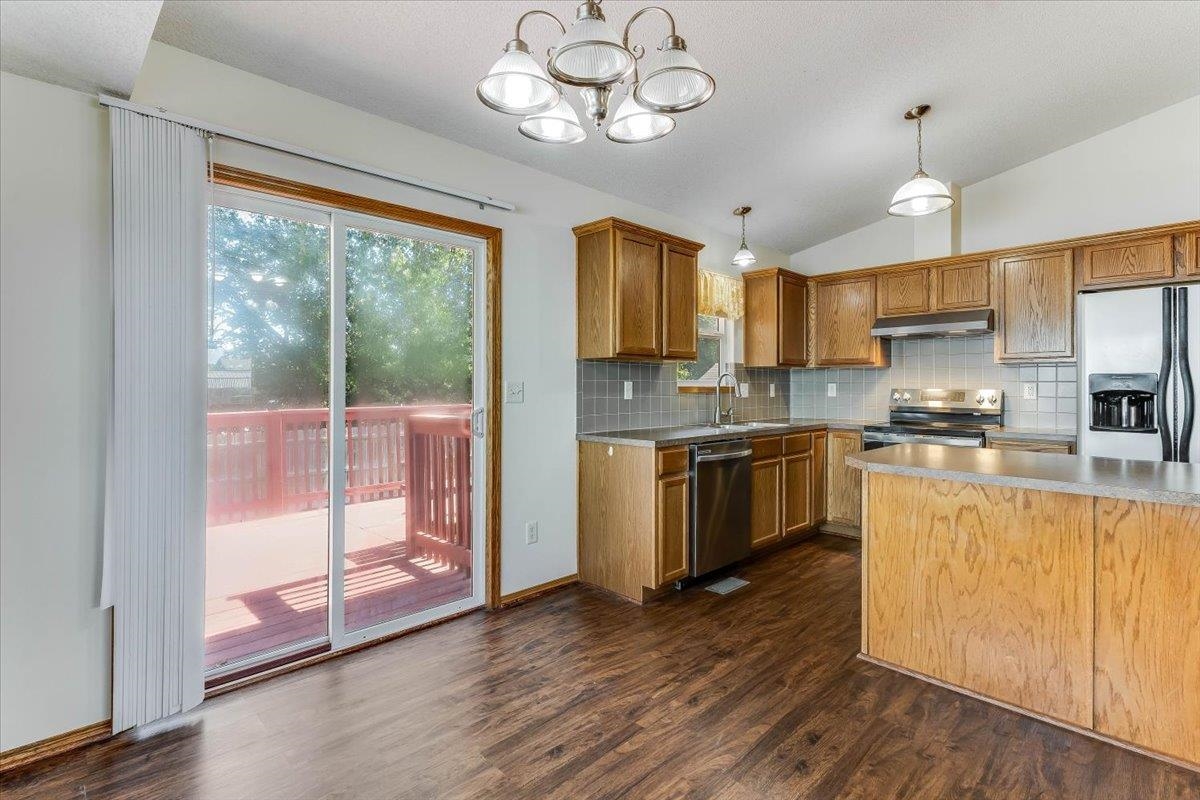 4532 S Greenwood Property Photo 12