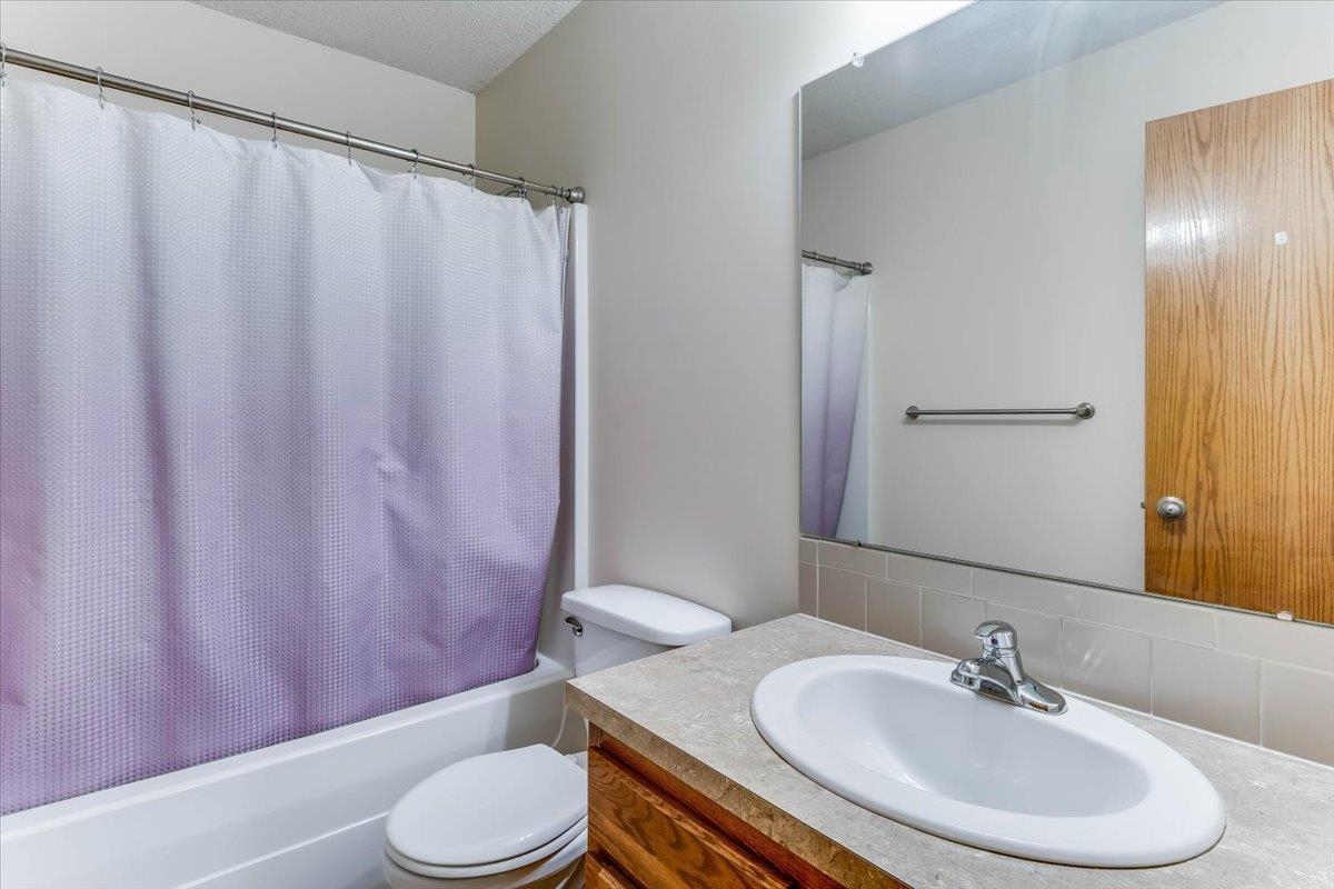 4532 S Greenwood Property Photo 15
