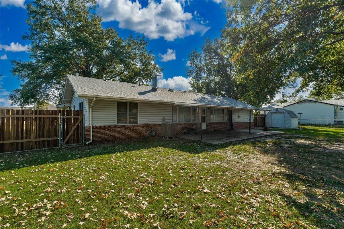 715 N Country Acres Ave. Property Photo 30