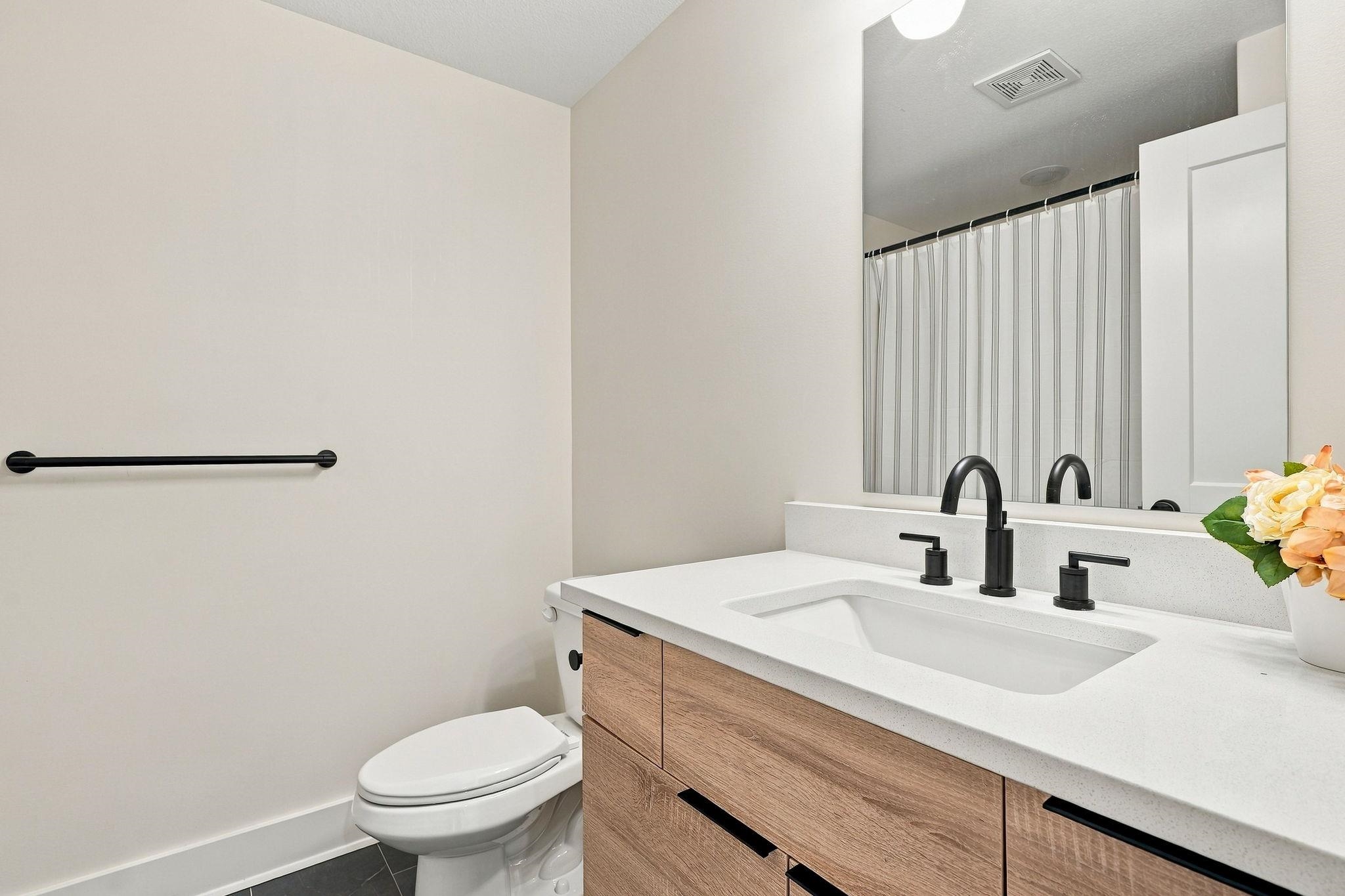 2815 N Eagle St Property Photo 29