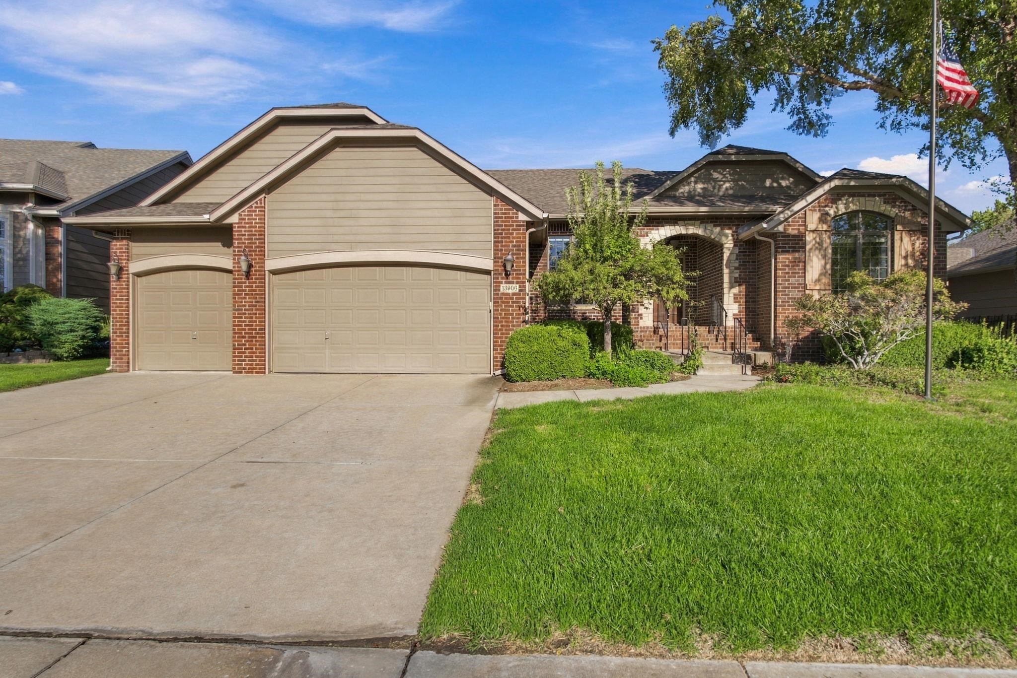 13906 W Onewood St Property Photo 1