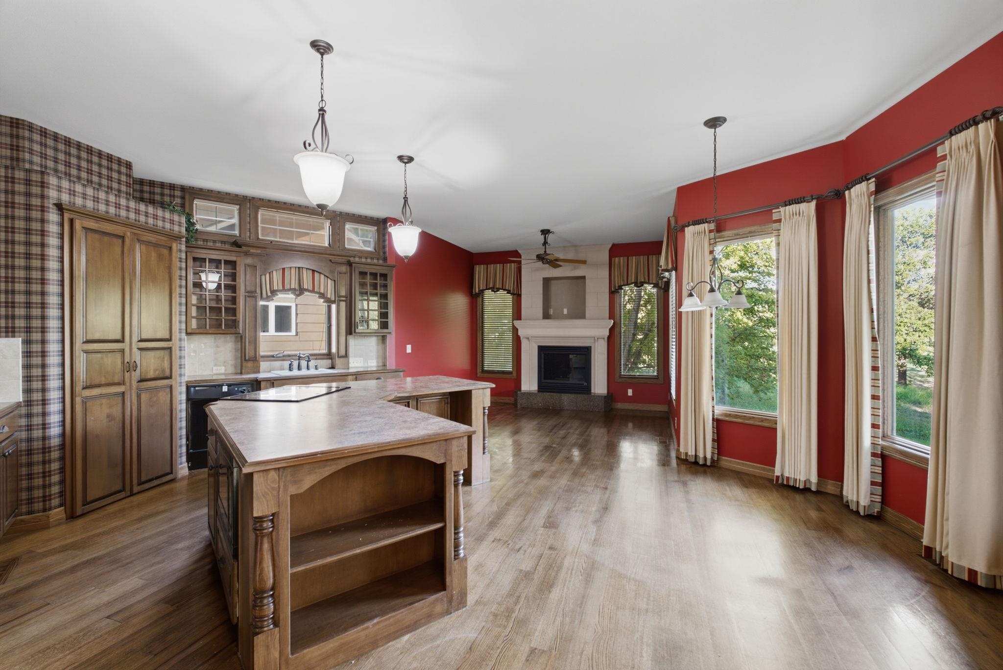 13906 W Onewood St Property Photo 9