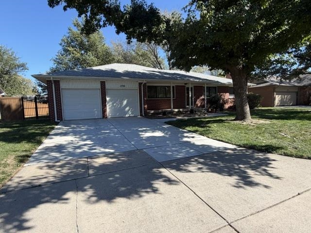 1730 N Tony Ln Property Photo 1