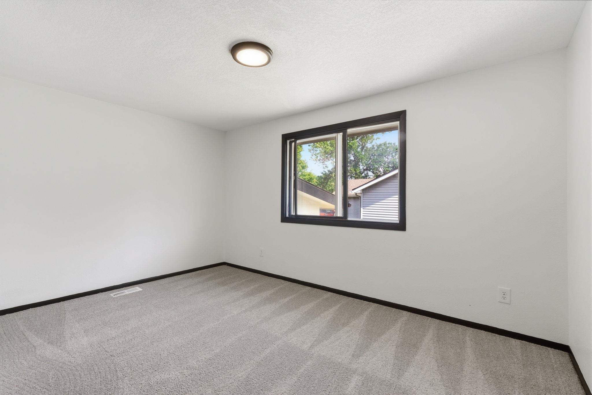 4052 N Auburn Property Photo 18