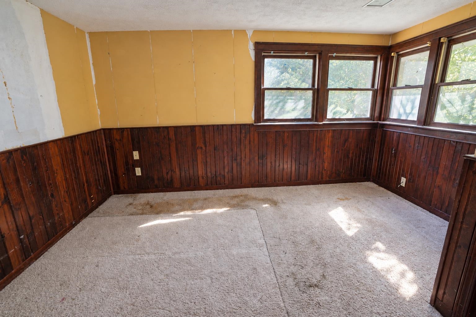 210 N Sycamore Property Photo 6
