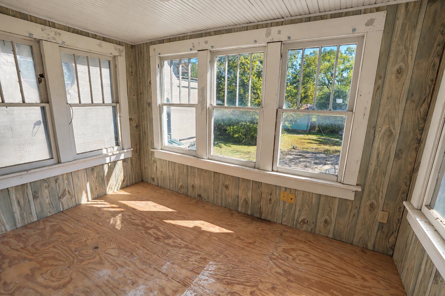 210 N Sycamore Property Photo 8