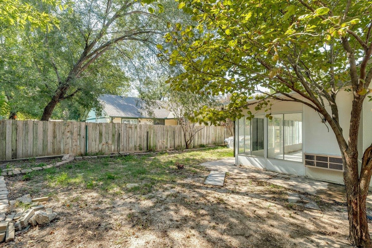 630 N Oak Forest Ln Property Photo 29