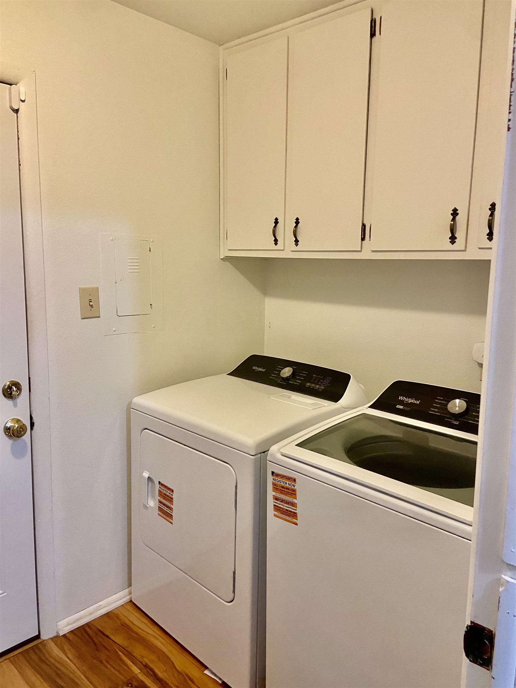 410 E Warren Property Photo 12
