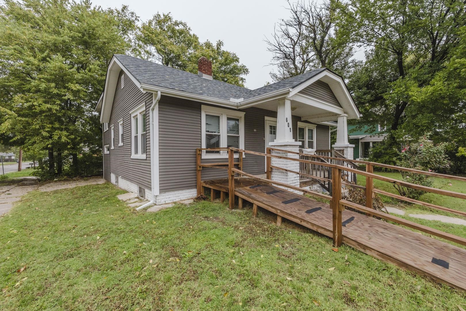 601 N Chautauqua Property Photo 3