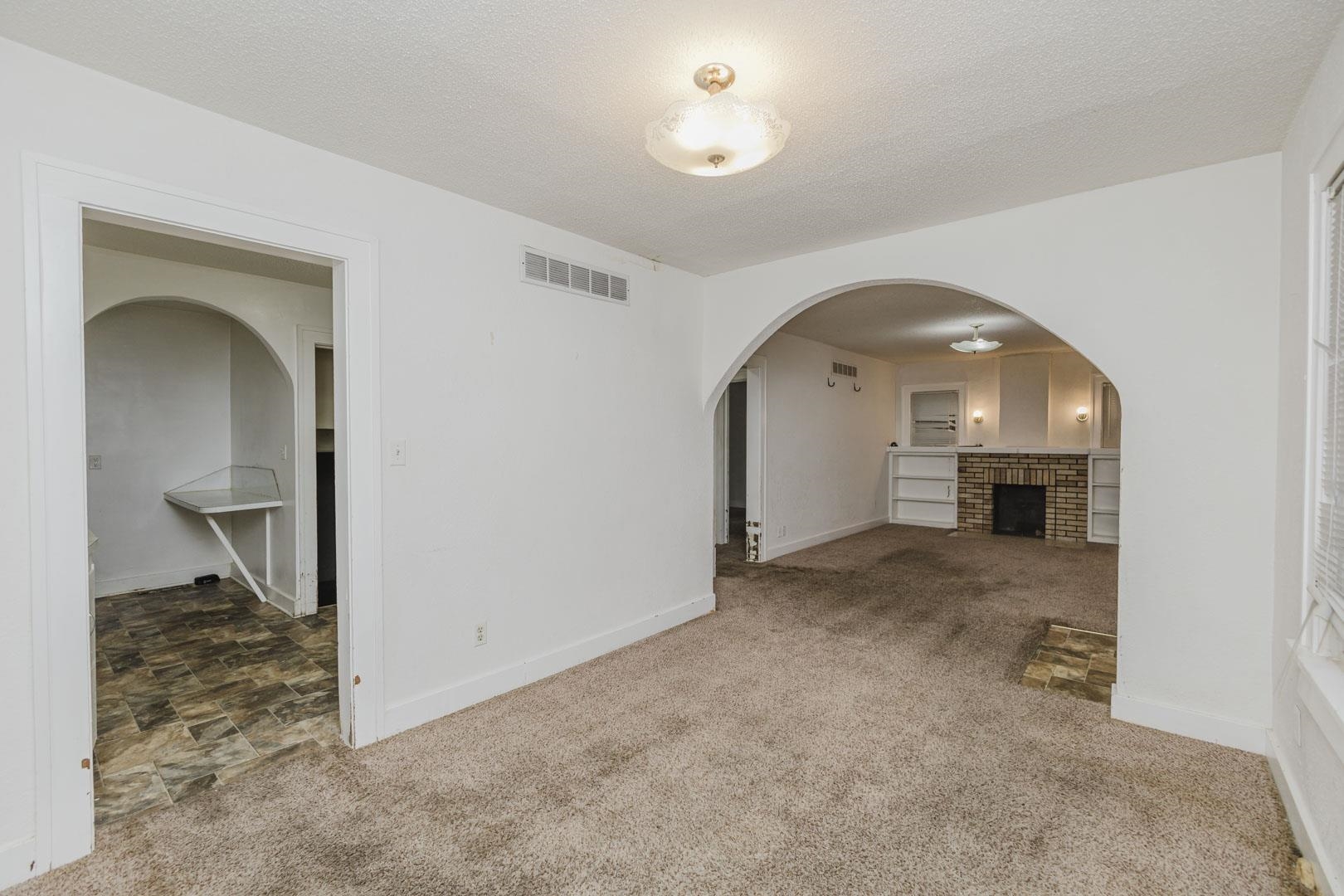 601 N Chautauqua Property Photo 6