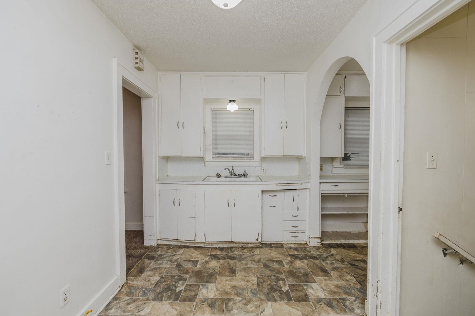 601 N Chautauqua Property Photo 9