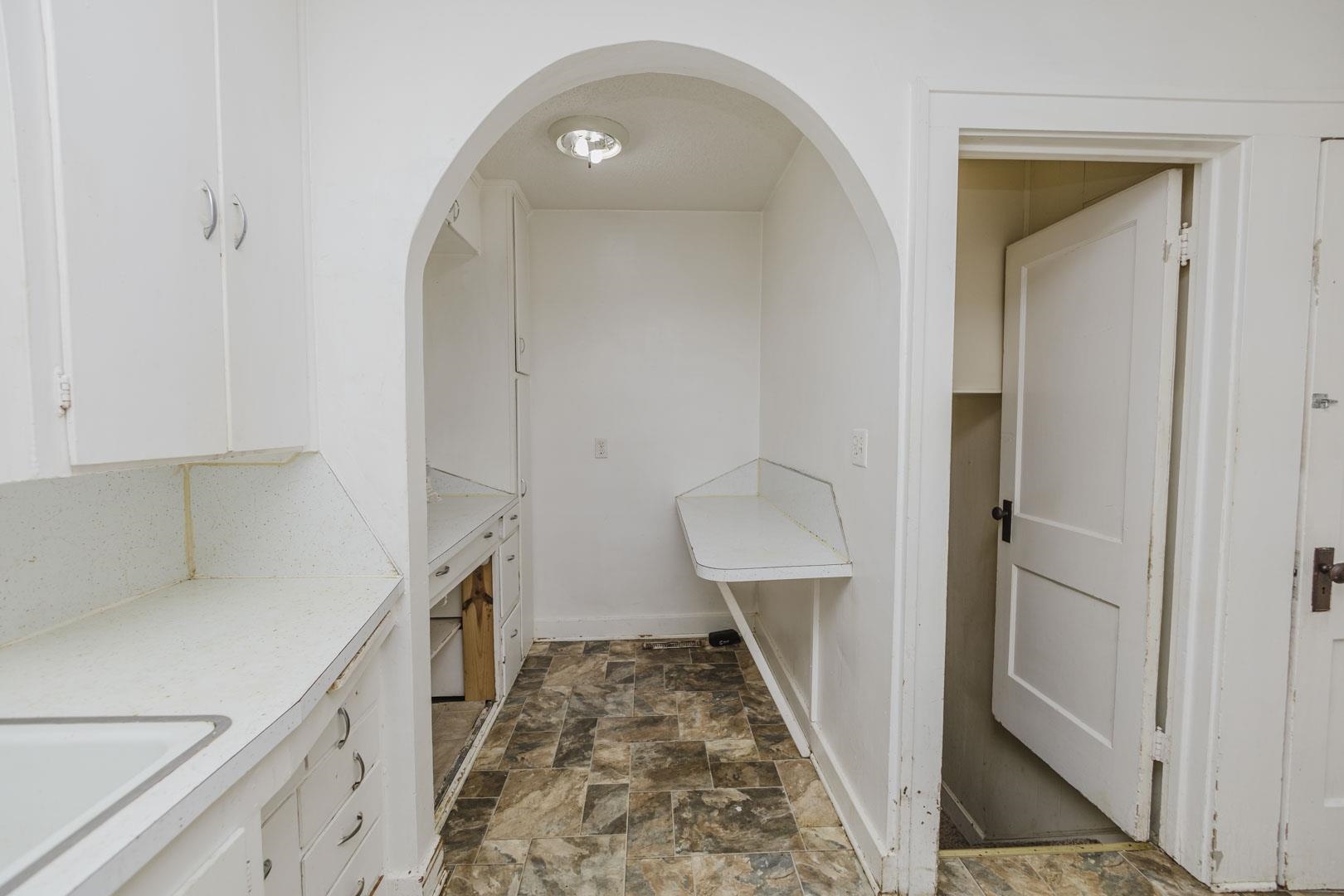 601 N Chautauqua Property Photo 10